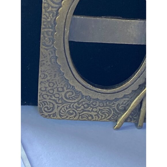 Grandma JJ Gold-Tone Brooch With Roses And Oval Frame Design J0204 - Picture 5 of 8